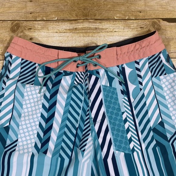 VISSLA Jason Woodside Board Shorts Swim Trunks 28 Stretch Blue White Striped Dot - Picture 2 of 9